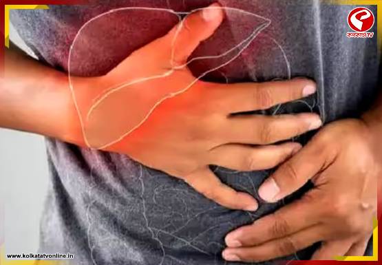 ফ্যাটি লিভার বলে পেঁপে সেদ্ধ খাচ্ছেন? খেতে পারবেন বাদাম-চকলেট