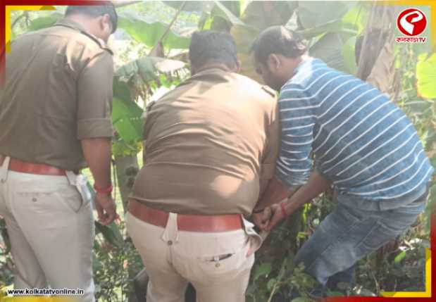 পুকুর থেকে তৃণমূল পঞ্চায়েত সদস্যের দেহ উদ্ধার, রহস্যমৃত্যুকে কেন্দ্র করে চাঞ্চল্য ইটলায়