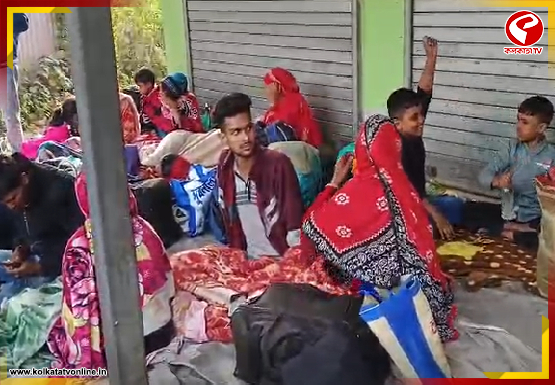 SIR-এর ভয়ে ভারত ছাড়ছেন বাংলাদেশিরা! ভিড় জমাচ্ছেন সীমান্তে