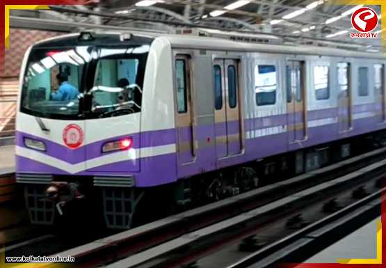 ফের মেট্রোর সামনে ঝাঁপ এক যাত্রীর!