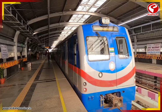 সপ্তাহের প্রথম দিনে ব্লু লাইনে মেট্রো বিভ্রাট!