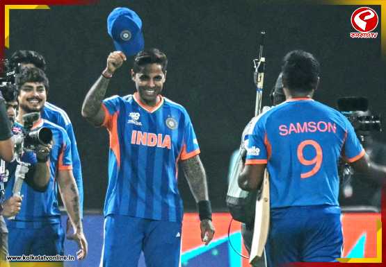 সেঞ্চুরি না করেও ব্যাটে চুমু! ম্যাচ শেষে কী বললেন ইডেনের ‘মহানায়ক’ সঞ্জু?