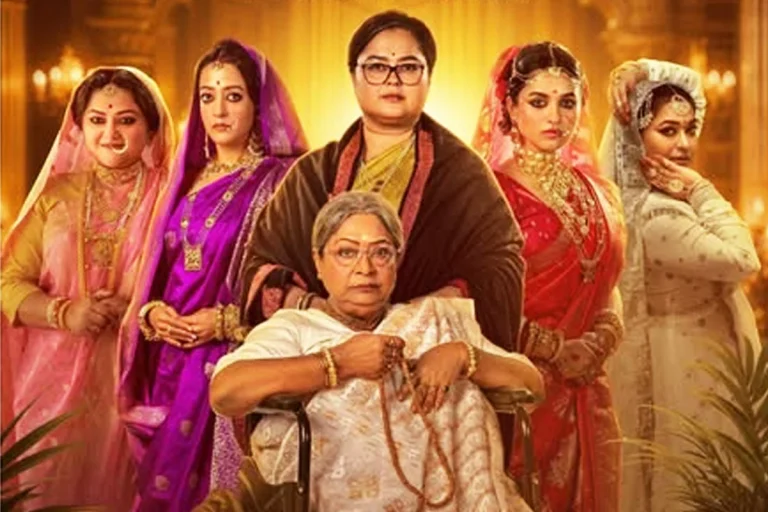 প্রমিলা বাহিনী নিয়ে হাজির গোয়েন্দা ‘ফুল পিসি’ সোহিনী, প্রকাশ্যে পোস্টার