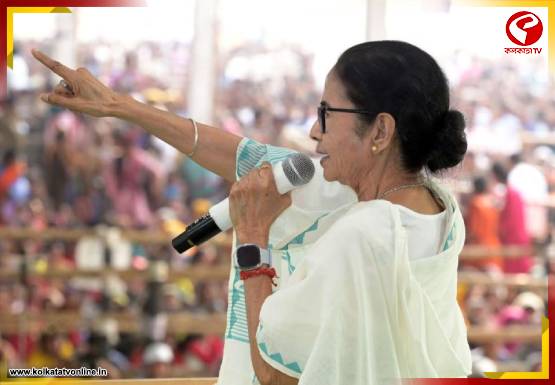 ‘নোংরা গেম’ নিয়ে বিজেপিকে ধুয়ে দিলেন মমতা! পিংলার জনসভা থেকে দেখুন LIVE