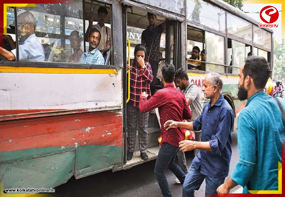 ‘বাসের দেখা নাই…’, গাড়ি কমতেই ভোগান্তিতে নিত্যযাত্রীরা