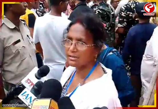 ভোটের প্রথমার্ধে অভয়ার মা’কে ঘিরে বিক্ষোভ! পানিহাটিতে কী অবস্থা? দেখুন