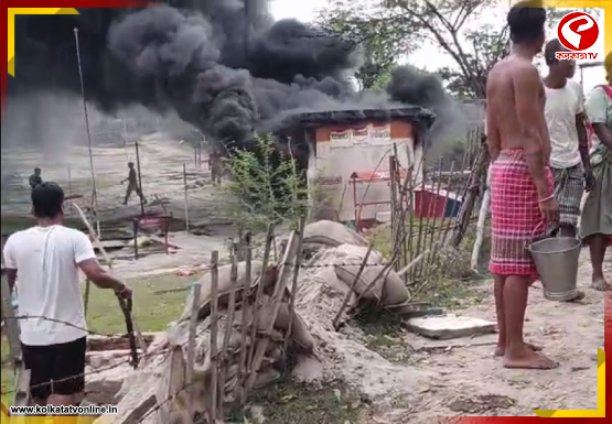 হিঙ্গলগঞ্জে বিএসএফ ক্যাম্পে ভয়াবহ আগুন