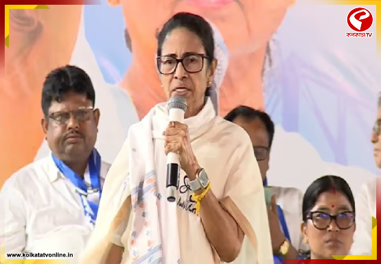 ‘মহিলা বিলকে পুনর্বিন্যাসের সঙ্গে জোড়া হল কেন?’ প্রশ্ন মমতার