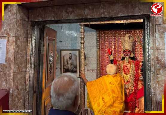 রোড শো’র আগে ঠনঠনিয়ায় পুজো, প্রচারের শেষলগ্নে কালীপ্রণাম মোদির