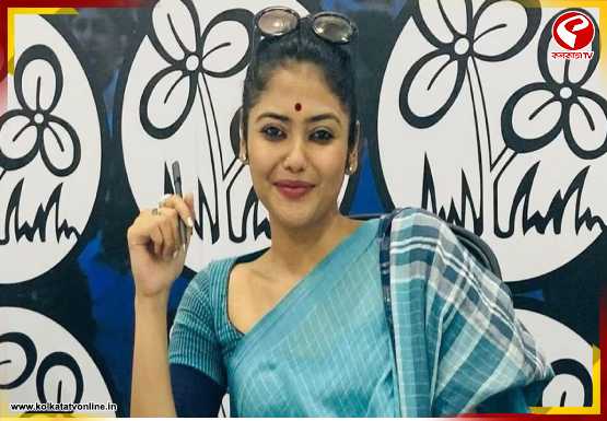 হেলিকপ্টার থেকে রোড শো, মঙ্গলকোটে সায়নী ঝড়!