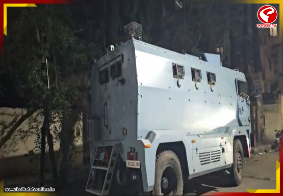 ভোটের আগেই রাজ্যে ঢুকল কেন্দ্রীয় বাহিনীর সাঁজোয়া গাড়ি