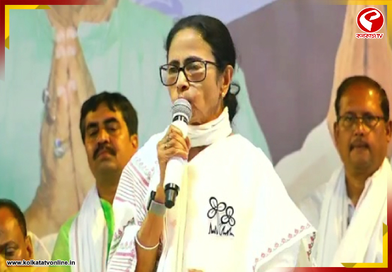 ‘কেন এত ভয় পাচ্ছেন?’, মোদিকে প্রশ্ন মমতা’র