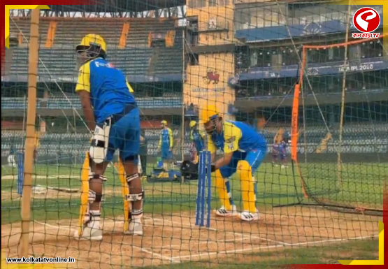 অনুশীলন শুরু করলেন ধোনি, মুম্বইয়ের বিরুদ্ধে মাঠে নামবেন ‘মাহি’?