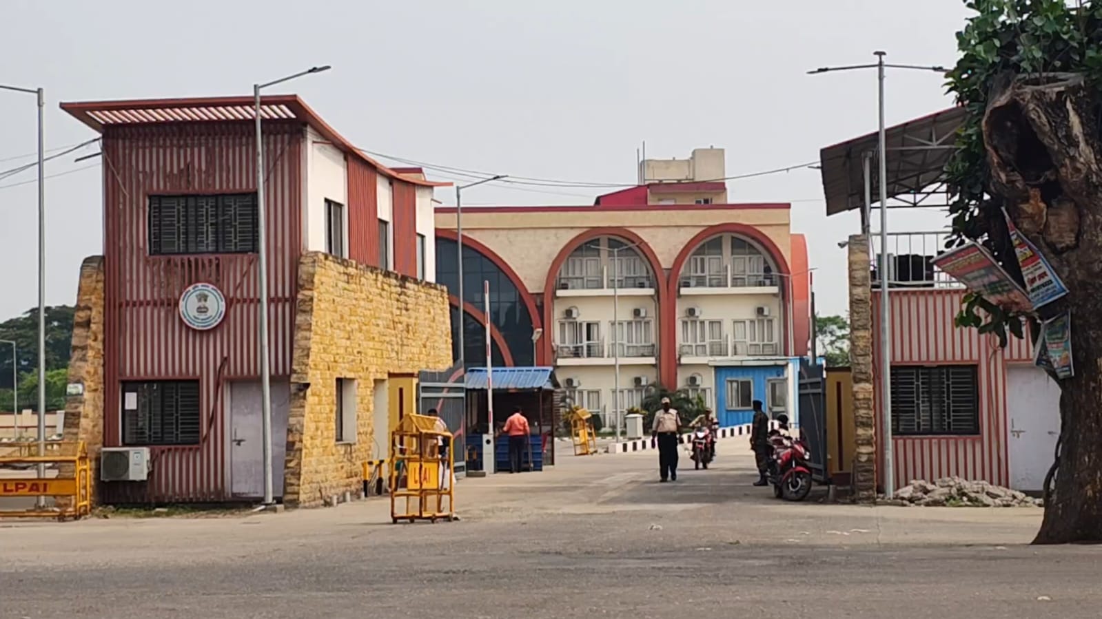 দ্বিতীয় দফার আগে সিল ভারত-বাংলাদেশ সীমান্ত