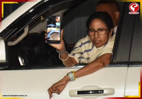 স্ট্রং রুমের বাইরে ‘গুজরাতি যুবক’ আদতে কে? দেখুন বড় খবর