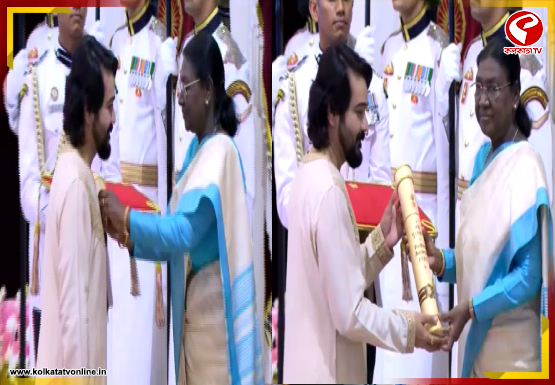 প্রসেনজিতের হাতে পদ্মশ্রী তুলে দিলেন রাষ্ট্রপতি দ্রৌপদী মুর্মু