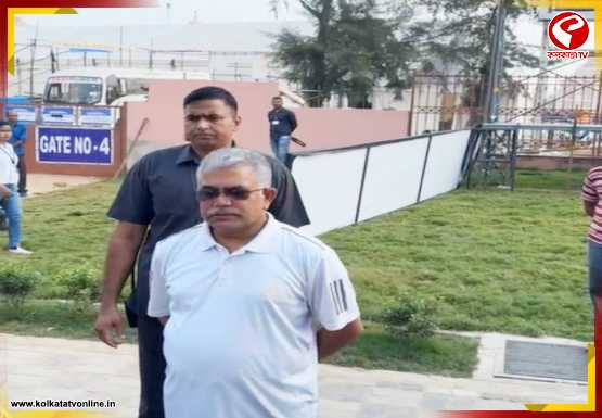 ঝালমুড়ি, আড্ডা আর রাজনীতি! ইদের সকালে অন্য ছন্দে দিলীপ ঘোষ