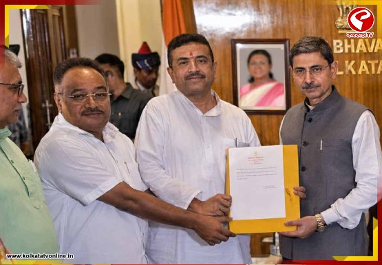 লোক ভবনে গিয়ে সরকার গঠনের দাবি জানাল বিজেপি