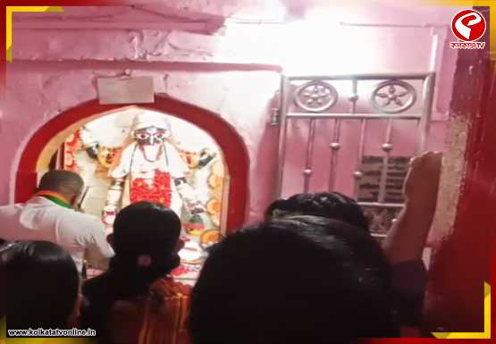 গণনার আগেই ‘মন্দির-,ম্যারাথন’! কালনায় মা সিদ্ধেশ্বরীর আশীর্বাদ নিলেন বিজেপি প্রার্থী সিদ্ধার্থ