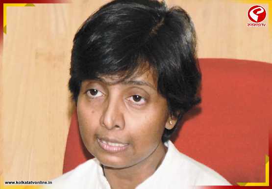 এভাবেও ফিরে আসা যায়… মহিলাদের নিরাপত্তা কমিটিতে দময়ন্তী সেনকে ফিরে আনলেন শুভেন্দু