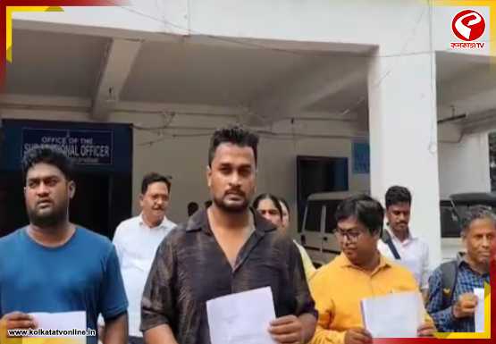 তাসের ঘরের মতো ভাঙছে তৃণমূল, জেলায় জেলায় তৃণমূল কাউন্সিলরদের গণইস্তফা!