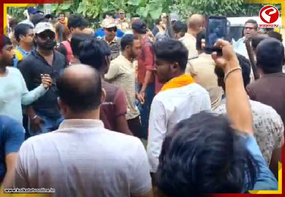 কাটোয়ায় গরু পাচারের অভিযোগে উত্তেজনা