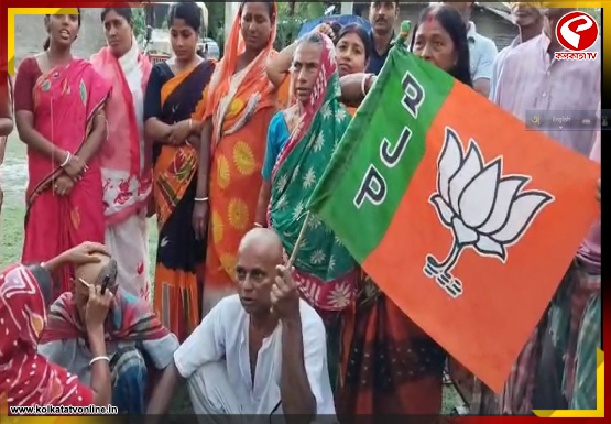 হিঙ্গলগঞ্জে বিজেপি প্রার্থী রেখা পাত্রের জয়ের খুশিতে আনন্দে মাথা মুড়িয়ে পুজো সুন্দরবনে