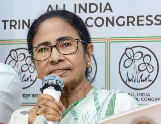 বিধানসভায় বিরোধী দলনেতা শোভনদেব, চিফ হুইপ ফিরহাদ হাকিম