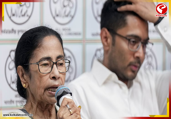 সোশ্যাল মিডিয়াতে মমতা-অভিষেককে ‘আনফলো’ করল কলকাতা পুলিশ!