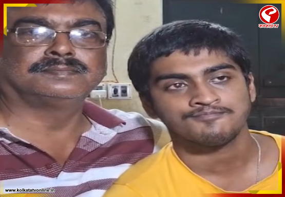 উচ্চ মাধ্যমিকে রাজ্যের তৃতীয় সৌম্য! খুশির জোয়ার পরিবারে