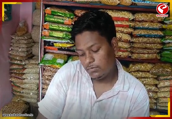 পাকিস্তান থেকে থ্রেট কল, প্রধানমন্ত্রীর ঝালমুড়ি খাওয়ার দোকানের বিক্রেতাকে খুনের হুমকি!