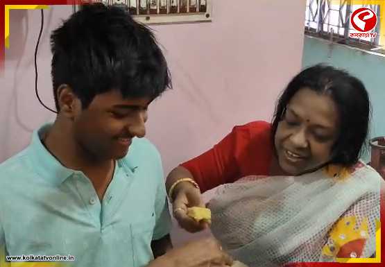 মাধ্যমিকে দ্বিতীয় বীরভূমের প্রিয়তোষ মুখোপাধ্যায়, প্রাপ্ত নম্বর ৬৯৬