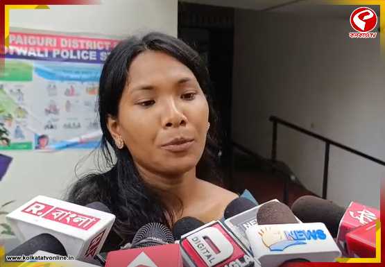 বাড়িতে আগুনের পর আতঙ্কে স্বপ্না বর্মণ, পরিবারসহ নিরাপত্তা চেয়ে থানার দ্বারস্থ তৃণমূল প্রার্থী
