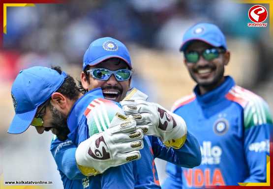 ব্যাটে হাত না দিয়েই বিরাট রেকর্ড রোহিত শর্মার! আফগানদের বিরুদ্ধে লিখলেন নয়া ইতিহাস