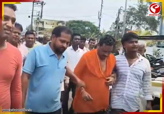 বিজেপি কর্মীকে মারধর ও তোলাবাজির অভিযোগে গ্রেফতার তৃণমূল নেতা তাপস চক্রবর্তী