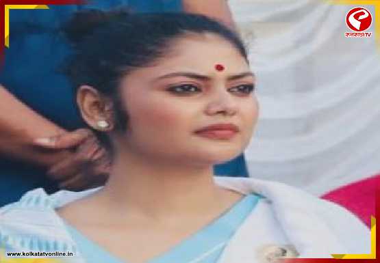 দিল্লিতে বিদ্রোহী সাংসদদের বৈঠকের আগে পুরনো মন্তব্য ঘিরে প্রশ্ন, এড়িয়ে গেলেন যাদবপুরের সাংসদ সায়নী