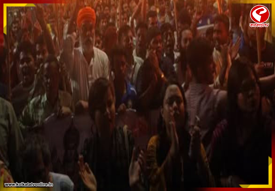 রামের ছবিকে অবমাননা! প্রতিবাদ জানিয়ে বাংলাদেশের রাস্তায় নামলেন হিন্দুরা