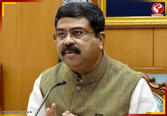 মোদির মন্ত্রিসভায় বড় রদবদলের জল্পনা, শিক্ষামন্ত্রীর পদ হারাতে পারেন ধর্মেন্দ্র প্রধান?
