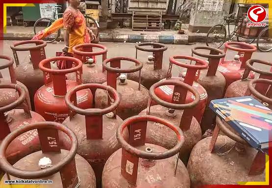 বড় সিদ্ধান্ত কেন্দ্রের, বাণিজ্যিক LPG সিলিন্ডারে তুলে নেওয়া হল সব বিধিনিষেধ! কী জানাল সরকার?